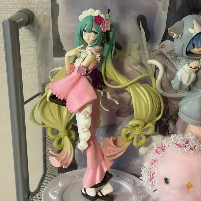 [BUNJANG] Furyu Matcha Parfait Miku Figure Pink Version / 미쿠 후류 말차 파르페 피규어 핑크 버전 판매합니다! (당고 O, 박스 O)