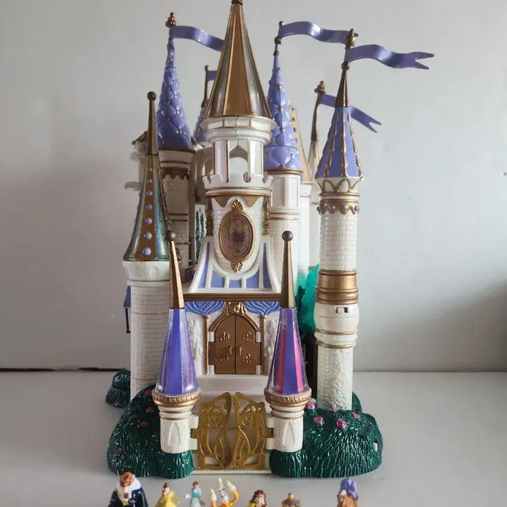 [BUNJANG] 1998 Trendmaster Beauty and the Beast Castle Toy Set / 1998 Trendmaster Beauty and the beast성 장난감 세트