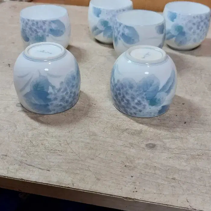 [BUNJANG] 1980s Japanese Hydrangea Celadon Tea Cups/Soup Bowls (Set of 6) / 1980 일본 수국 청화 찻잔/탕완 6개