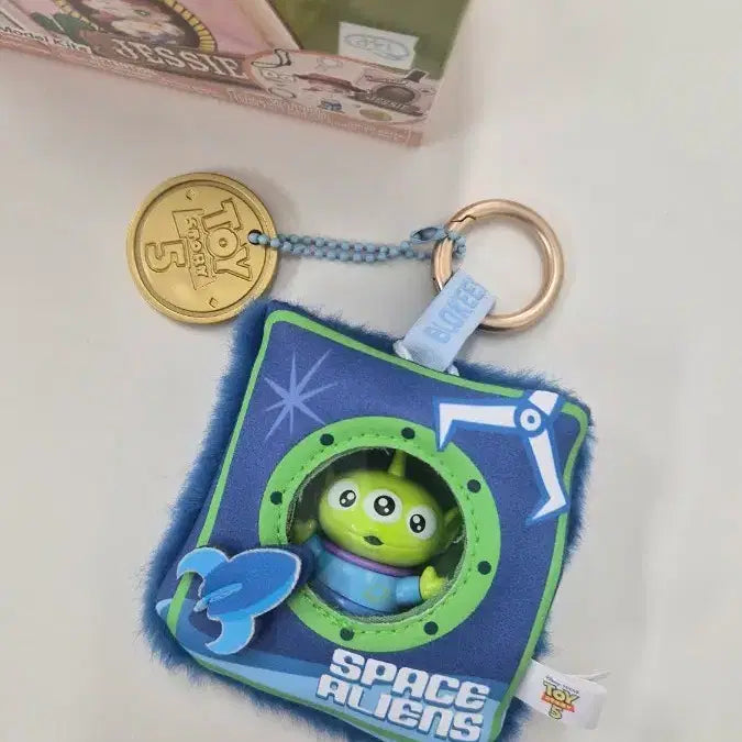 [BUNJANG] Toy Story Alien Figure Keyring / 토이스토리 daadoos 피규어 키링 알린