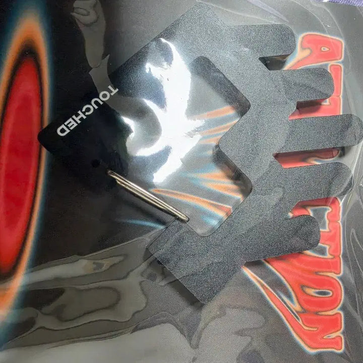 [BUNJANG] Touched Logo Carabiner / 터치드 로고 카라비너