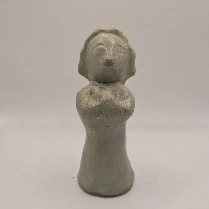[BUNJANG] Celadon Figure Vase Antique / 청자 인물형 명기 골동품