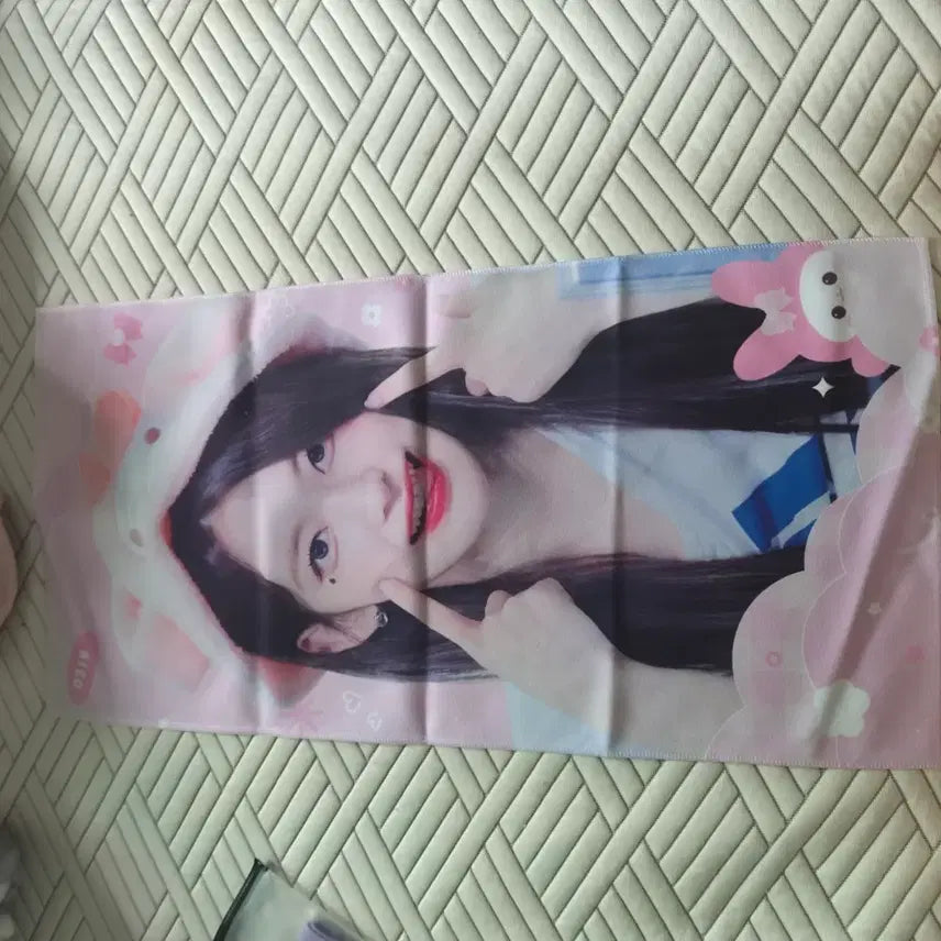 [BUNJANG] LE SSERAFIM Sakura Slogan / 르세라핌 사쿠라 슬로건
