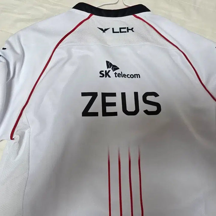 [BUNJANG] T1 Zeus 2024 Worlds Jersey S Size / t1 티원 유니폼 제우스 2024 월즈 s사이즈 새상품