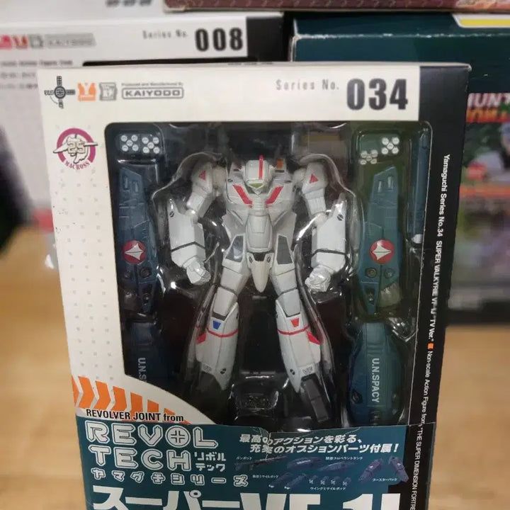 [BUNJANG] Kaiyodo Revoltech Yamaguchi Super Valkyrie VF-1J 25th Anniversary Macross Series No. 034 / 카이요도 리볼텍 슈퍼 발키리 VF-1J 25주년 마크로스 시리즈 034