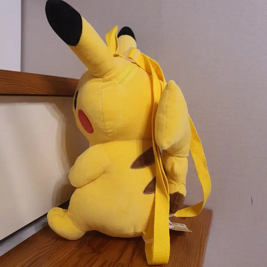 [BUNJANG] Pokemon Pikachu Plush Backpack Medium-Large 35cm / 포켓몬스터 피카츄 인형 백팩 중대형 35cm