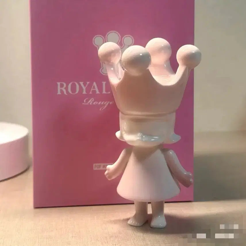 [BUNJANG] Pop Mart Mega Royal Molly Rouge 100% Ceramic Figure (Sealed) / 미개봉 팝마트 메가 로얄 몰리 루즈 100%, 도자기 몰리 피규어