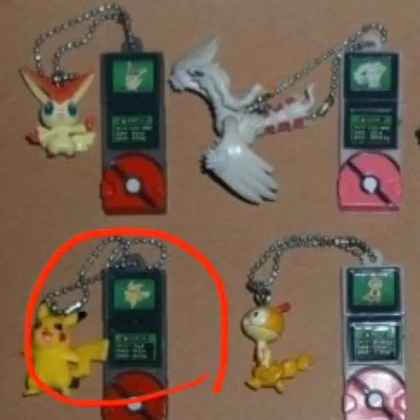 [BUNJANG] Classic Pokemon Encyclopedia Gacha Pikachu Version Mini Encyclopedia (2011) / (초희귀매물) 고전 포켓몬 도감 가챠 (2011년 발매) 피카츄 ver. 미니 도감