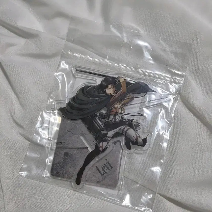 [BUNJANG] Attack on Titan Levi Ackerman 3D Maneuver Gear Acrylic Magnet (Sealed) / [미개봉] 진격의 거인 입체기동 아크릴 마그넷 리바이 정품