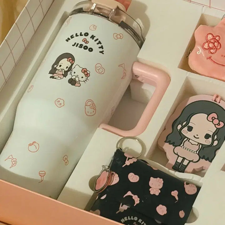 [BUNJANG] BLACKPINK Jisoo x Hello Kitty Limited Edition Goods Set / 헬로키티 지수 콜라보 한정판 굿즈 세트