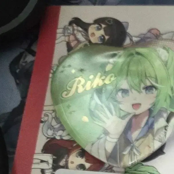 [BUNJANG] Stellive Spring Blossom Date Riko Acrylic Stand + Can Badge Set / 스텔라이브 봄빛 데이트 리코 아크릴 스탠드 + 캔뱃지