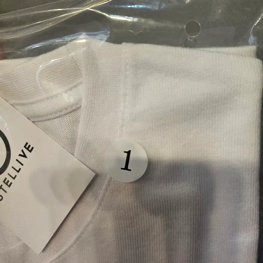[BUNJANG] Stellive Short Sleeve T-shirt White / 주말특가 스텔라이브 반팔 티셔츠 화이트