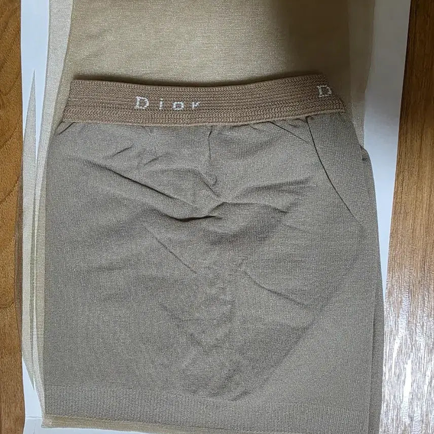[BUNJANG] Christian Dior Cubic Logo Stockings (Chantilly) / 크리스찬 디올 스타킹 (Dior큐빅)