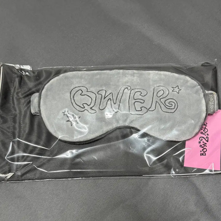 [BUNJANG] QWER 2nd Anniversary Popup MD Eye Mask Full Set / QWER 2주년 팝업 MD 안대 풀셋