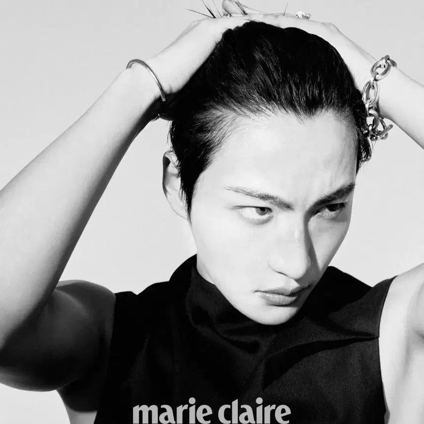 [BUNJANG] ATEEZ Seonghwa Marie Claire Magazine (with Poster) / (포스터포함)그룹 에이티즈 성화님 단독 화보와 인터뷰가 실린 마리끌레르 잡지양도