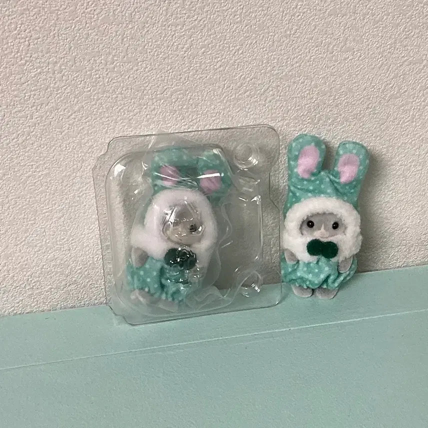 [BUNJANG] Sylvanian Families 40th Anniversary Colorful Rabbit Mint Condition / 미개봉) 실바니안 40주년 컬러풀 토끼 솜토끼 민트