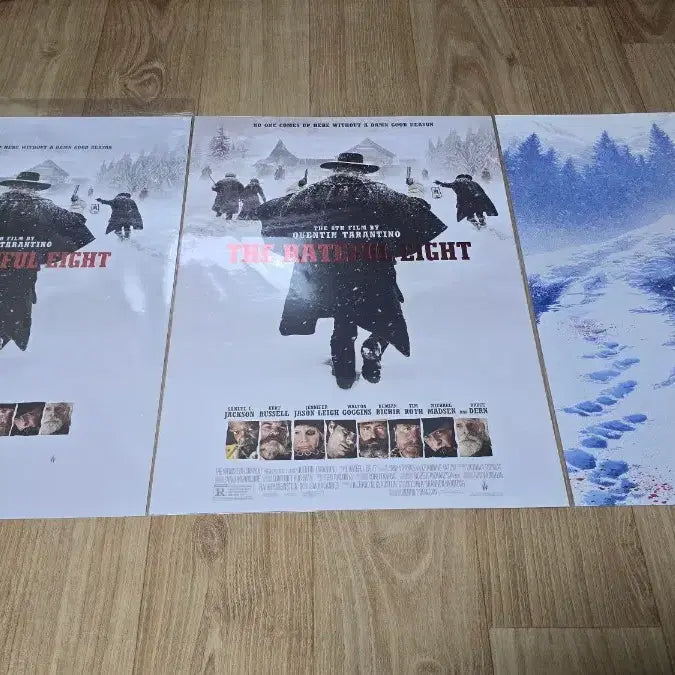 [BUNJANG] Quentin Tarantino Hateful Eight A3 Poster Set / 쿠엔틴 타란티노의 헤이트풀8 A3 포스터 3종 일괄 팝니다 (뒷모습 포스터 메인 포스터는 타이틀 적박)