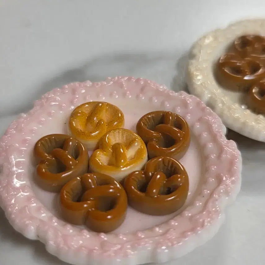 [BUNJANG] Pretzel Miniature Set (6 pieces) / 프레즐 미니어처 6개 세트