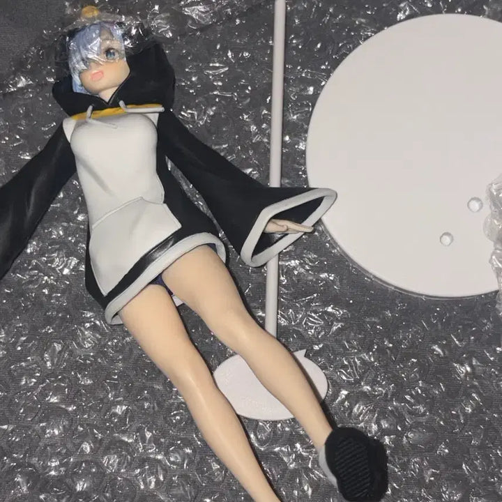 [BUNJANG] Re:Zero Rem Penguin Figure / 리제로 렘 펭귄