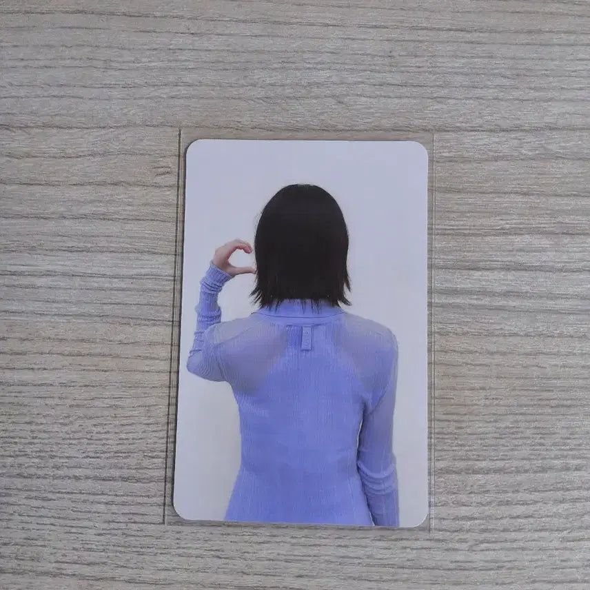 [BUNJANG] IVE Ahn Yujin LOVE DIVE Square Photo Card / 아이브 마인 안유진 스스퀘 미공포 양면포카