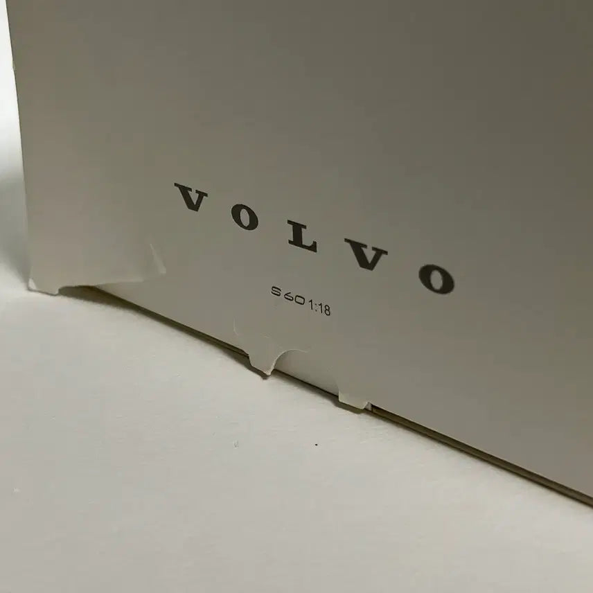 [BUNJANG] 1/18 Scale Volvo S60 Diecast Model Car / 1/18 CSM 볼보 S60 다이캐스트 모형자동차