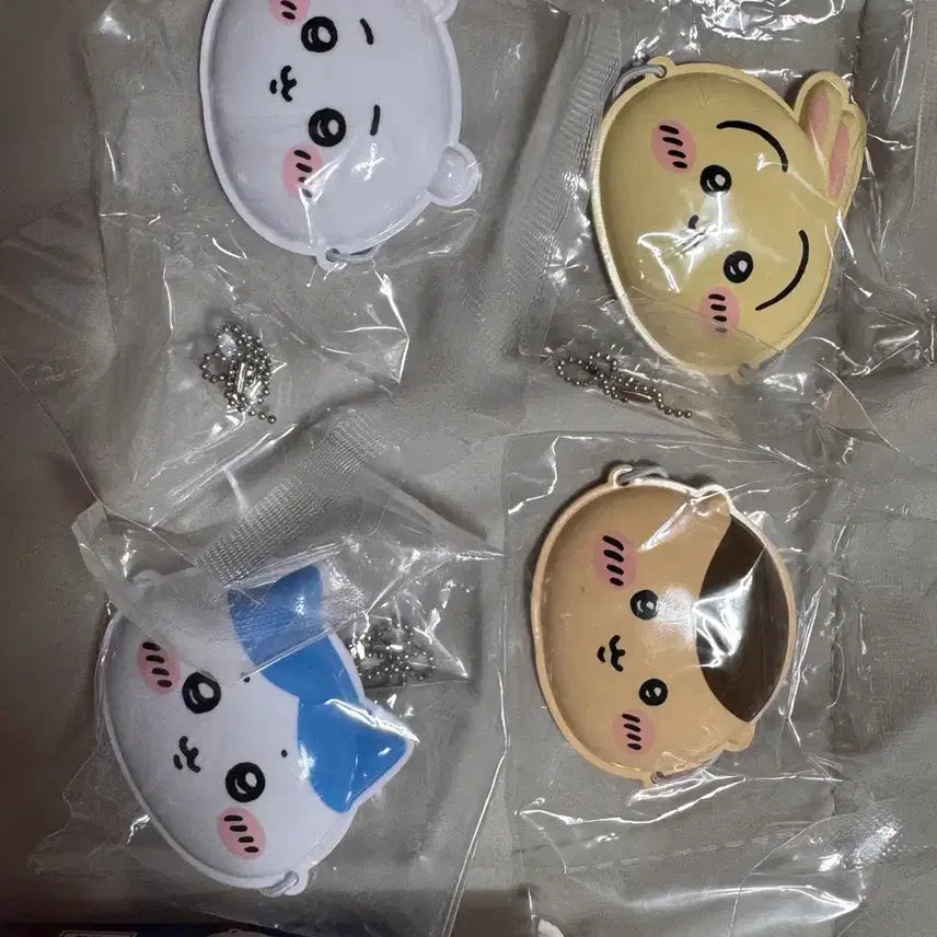 [BUNJANG] Chiikawa Miniature Mask - Hachiware / 치이카와 미니어쳐 가면 - 하치와레
