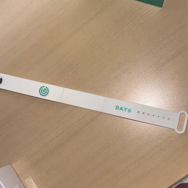 [BUNJANG] Day6 M-ade Watch Light Band Ver. 3 / 데이식스 Day6 마데워치 light band ver 3