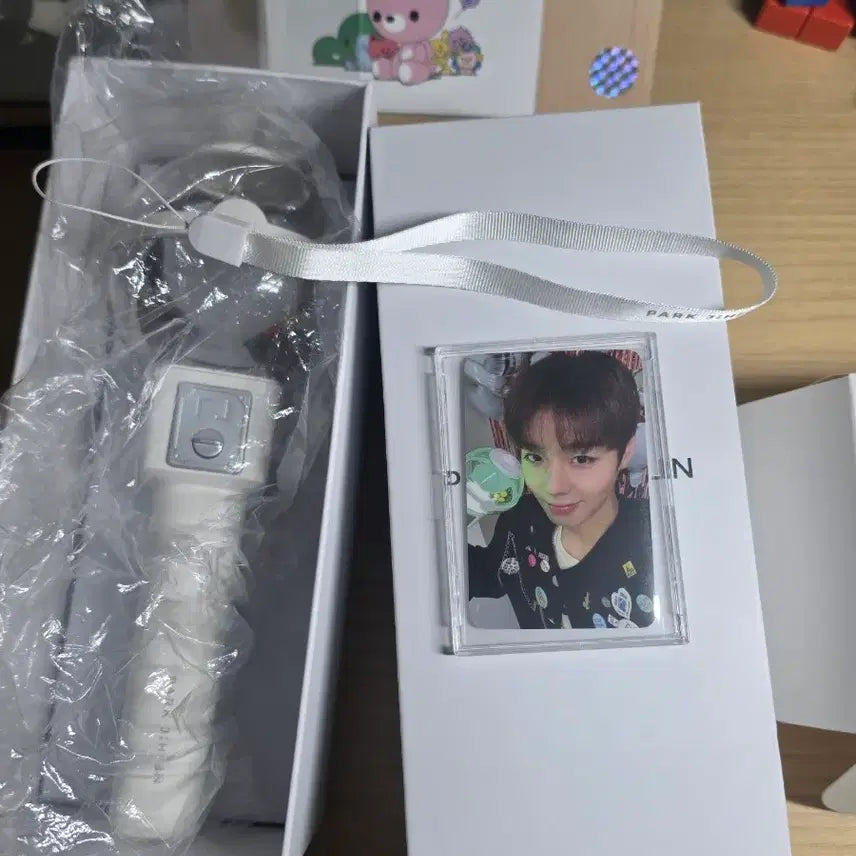 [BUNJANG] Park Jihoon Lightstick Photocard Bundle Set / 박지훈 뽑봉 응원봉 판매해요 포카포함