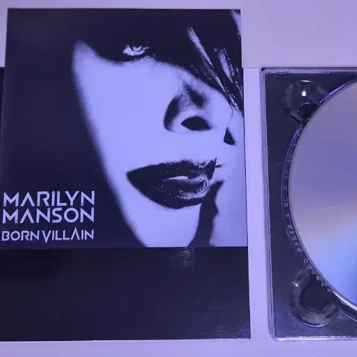 [BUNJANG] Marilyn Manson Born Villain CD (Unsealed) / 마릴린 맨슨 Born Villain (개봉 CD)