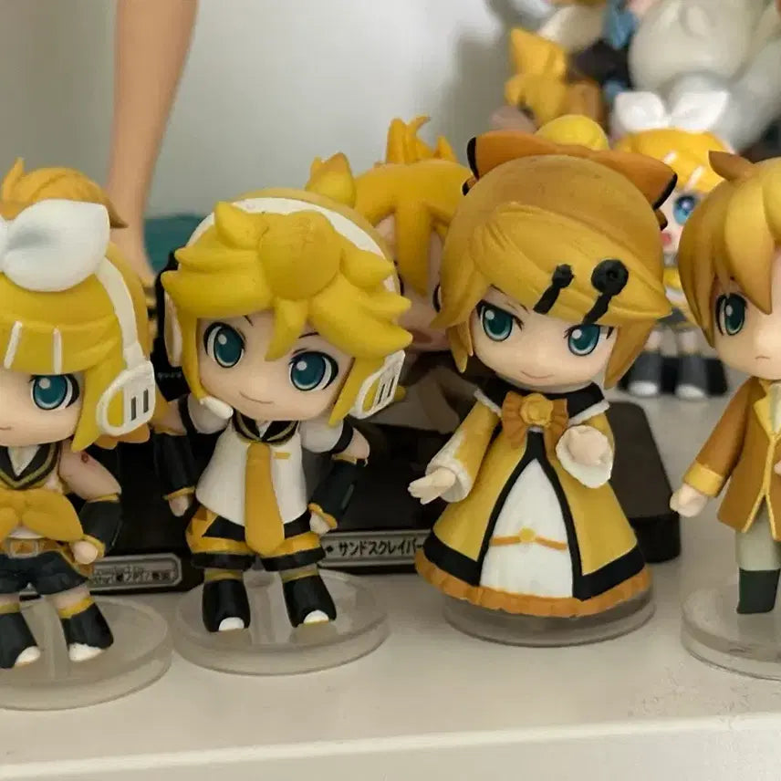[BUNJANG] Nendoroid Pitanui "Servant of Evil" Rin &amp; Len 4-Figure Bundle Set / 린 렌 악의 하인 악의 딸 푸치넨도 피규어 4종 일괄