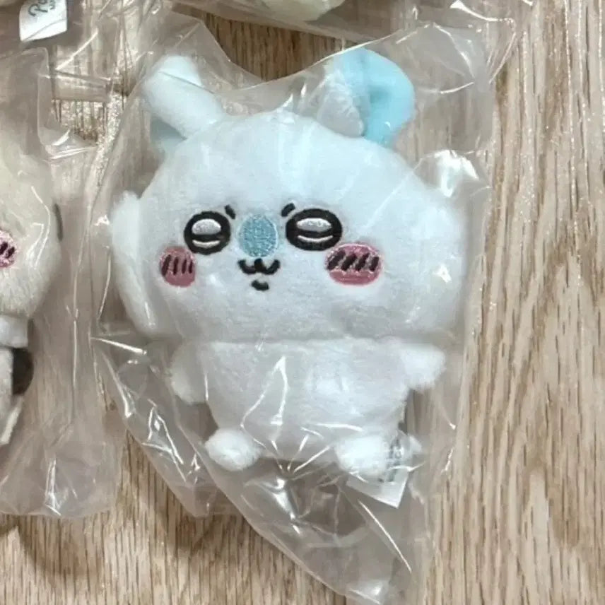[BUNJANG] Chiikawa Monchigu Seated Plushie Gacha Momonga (Sealed) / [미개봉] 치이카와 먼작귀 앉은누이 가챠 모몽가