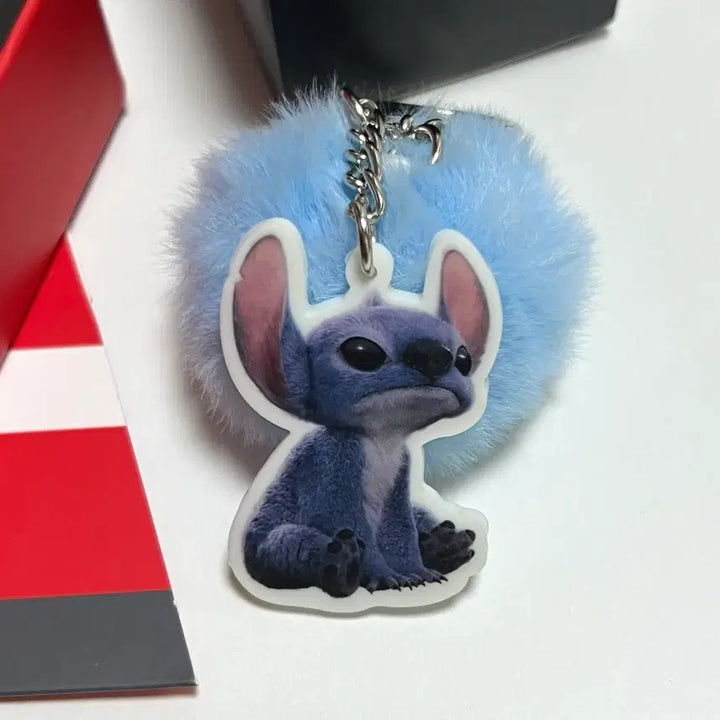 [BUNJANG] Lilo &amp; Stitch Limited Movie Package (Badge) + Keyring Bundle Set / 일괄) 메가박스 영화 릴로&amp;스티치 리미티드 무비 패키지(뱃지) + 키링 특전 굿즈