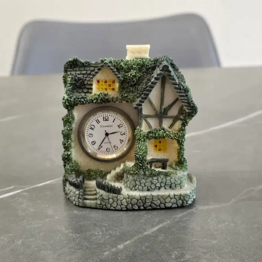 [BUNJANG] Cottage Miniature House Table Clock / 코티지 미니어처 하우스 탁상시계