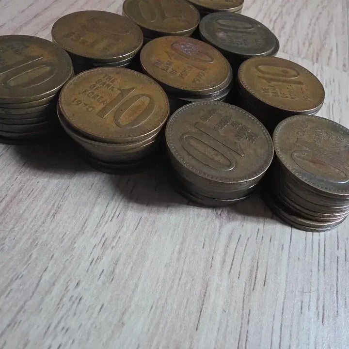 [BUNJANG] 1970 10 Won Coin Bundle Set (100 pcs) / 1970년 보품 10주 동전 100개 일괄.