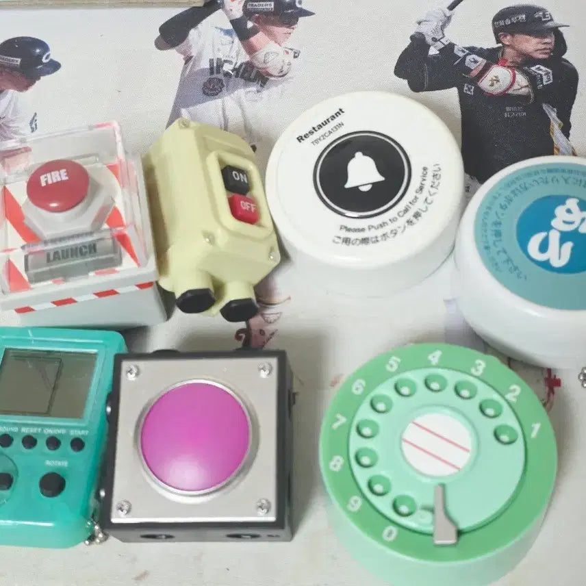 [BUNJANG] Gachapon Emergency Bell Restaurant Call Button Set / 일본가챠 비상벨 식당 호출벨 온오프 버튼 작동형 가챠 모음