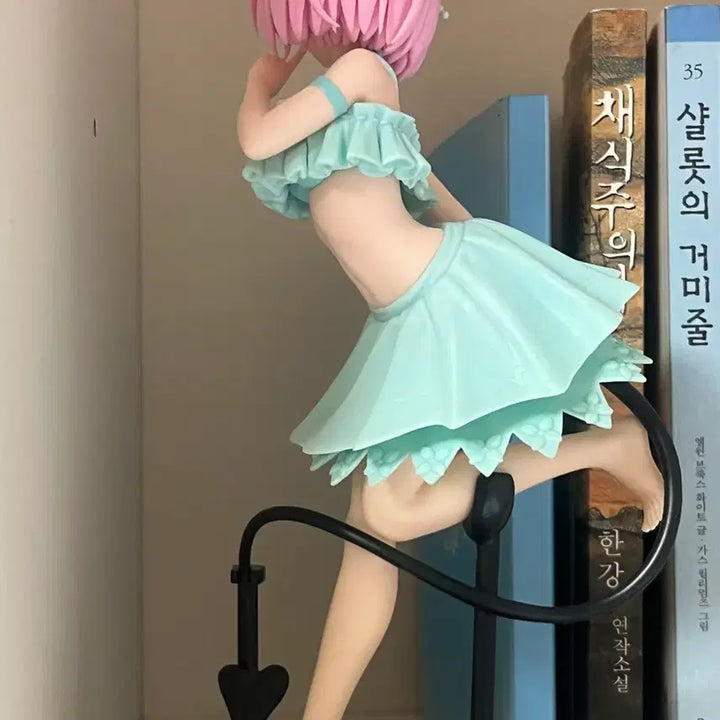 [BUNJANG] Momo Figure / 모모 피규어