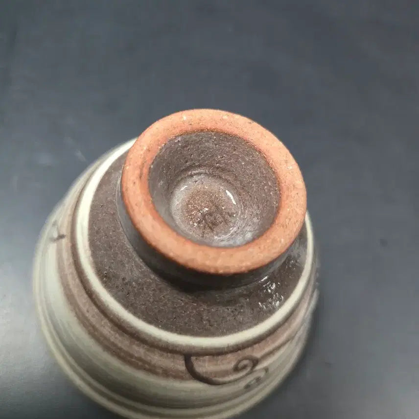 [BUNJANG] Buncheong Iron-Painted Teabowl with Brush Strokes / 귀얄분청철화잔