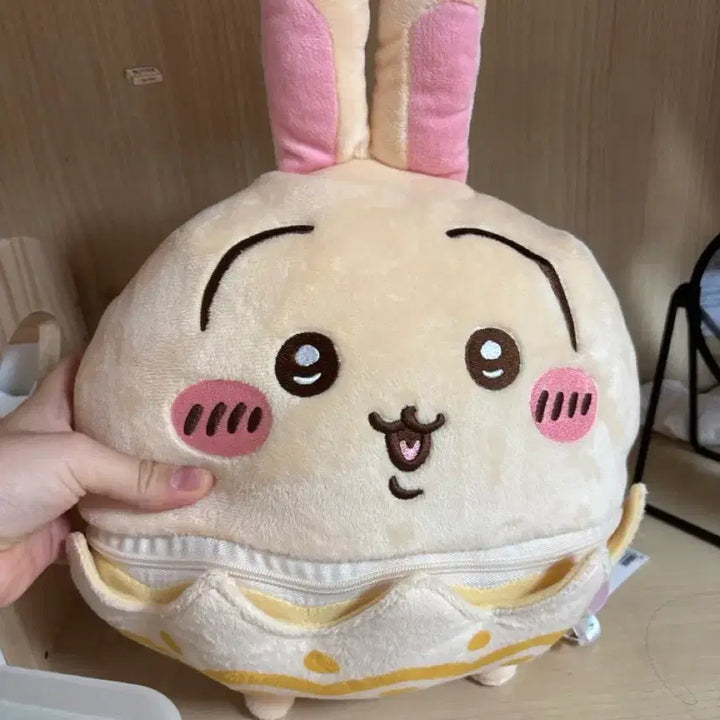 [BUNJANG] Chiikawa Usagi Egg Plush / 우사기 먼작귀 치이카와 인형 달걀
