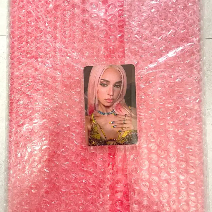 [BUNJANG] Various Artists Wild Heart Album (Sealed) + Danielle Photocard / 캣츠아이 wild 앨범 + 다니엘라 사운드웨이브 특전