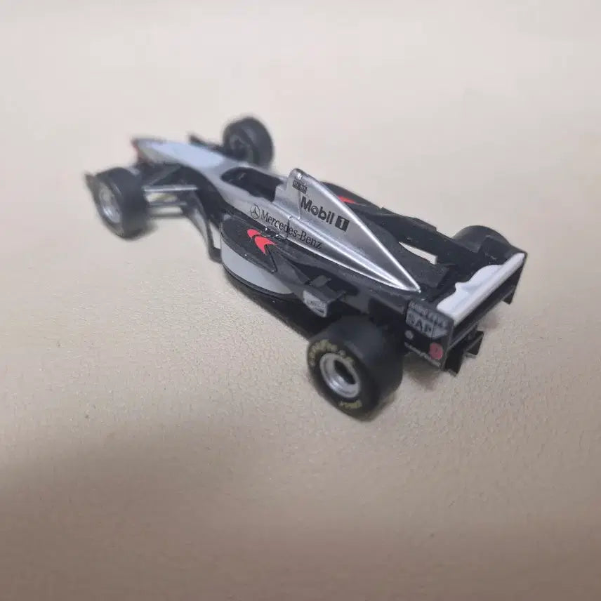[BUNJANG] Kyosho McLaren MP4-12 Mika Hakkinen 1:64 Scale Model / kyosho 맥라렌 Formula 1 MP4-12