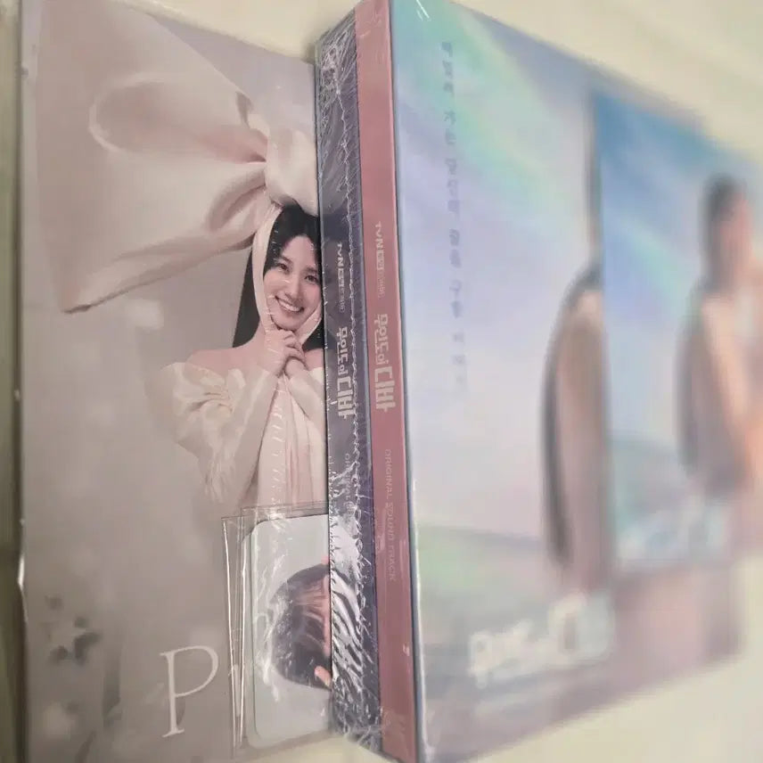 [BUNJANG] Park Eun-bin Castaway Diva OST Album + Present Album + Postcards Bundle / 박은빈 무인도의디바 OST + 앨범 + 엽서