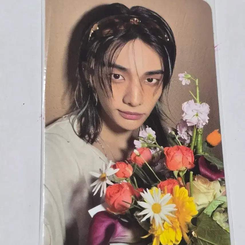 [BUNJANG] Stray Kids DISC&amp;DAT 앤 Version Hyunjin Photocard / 스키즈 디스앤댓 앤버전 현진 포카
