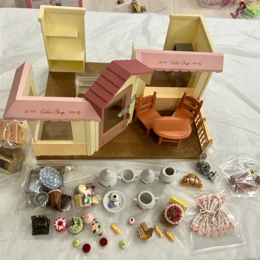 [BUNJANG] Sylvanian Families Old Cake Shop Playset / 실바니안 올드 케이크샵
