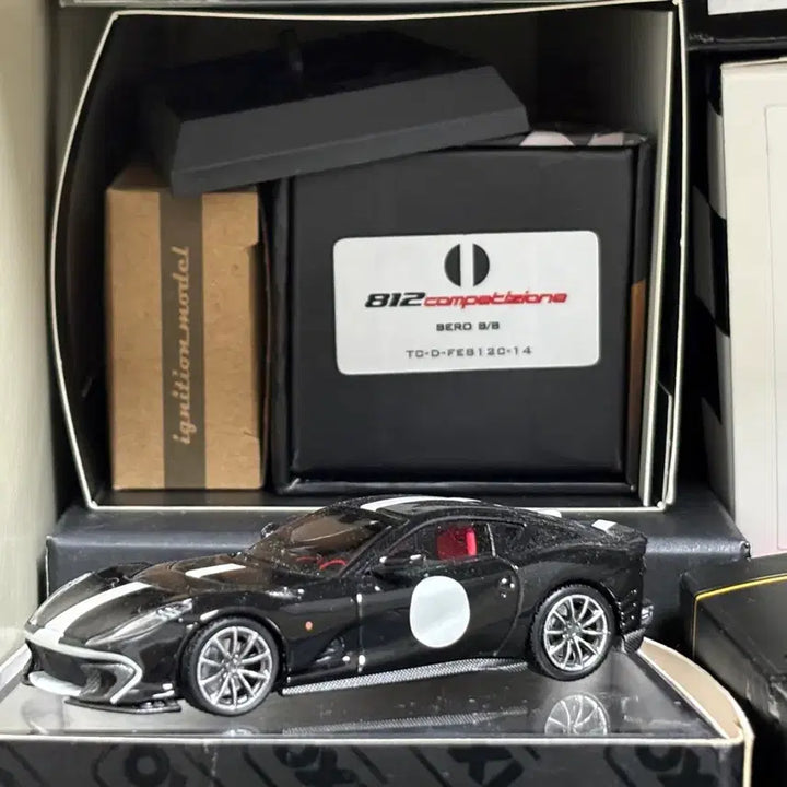 [BUNJANG] TOC 1:64 Ferrari 812 Competizione Black Model Car / TOC 1:64 페라리 812 컴페테지오네 블랙 모형자동차