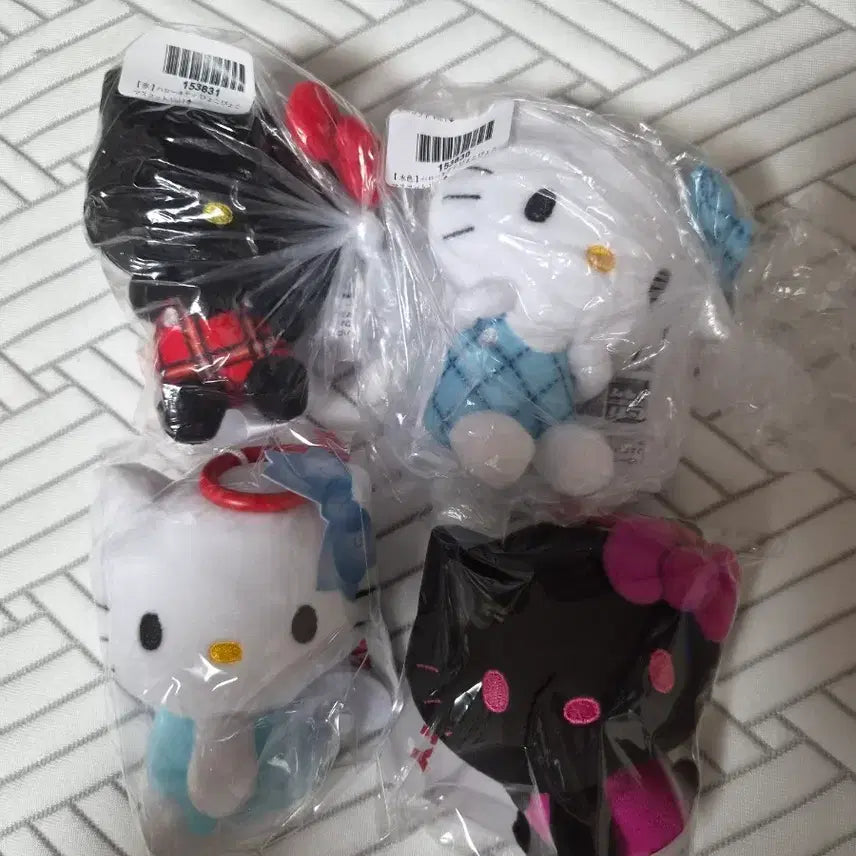 [BUNJANG] Authentic Hello Kitty Keychain Set / 정품 헬로키티 키링 제발 다 가져가 세트