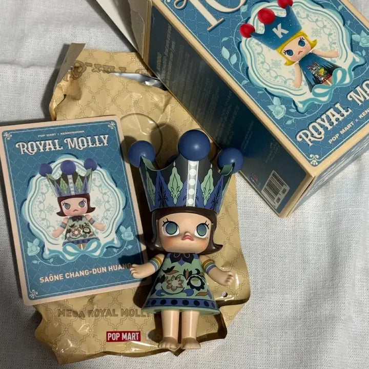 [BUNJANG] Pop Mart Mega Royal Molly 100% Series 1 Saone Changdunhuang / 팝마트정품 메가로얄몰리 100%시리스1 saonechangdunhuang 반택비무료