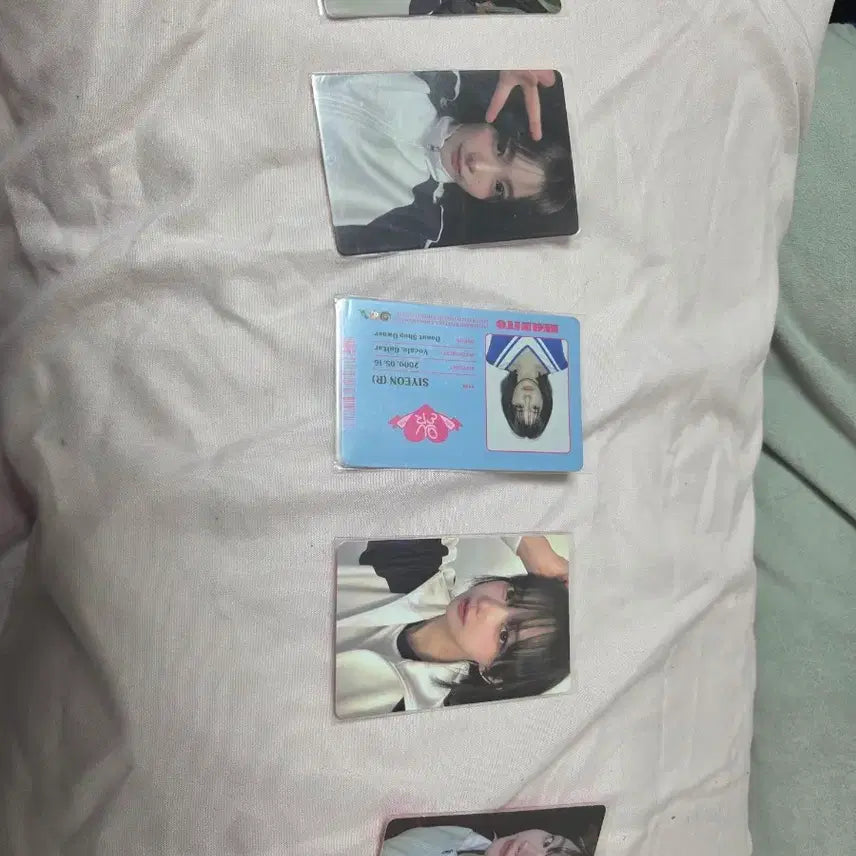 [BUNJANG] QWER Manito Album Bundle Set with Photocard / QWER 마니또 앨범 포카 포함 일괄판매