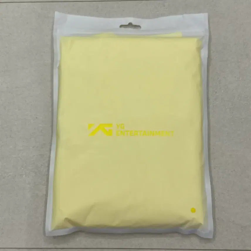 [BUNJANG] BIGBANG 2026 Concert Raincoat / 2026 빅뱅 콘서트 우비 새상품