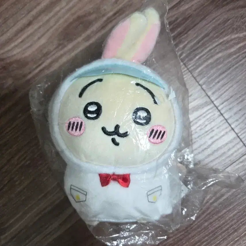 [BUNJANG] Chiikawa Usagi Raincoat Plush / 치이카와 우비 우사기 인형 판매