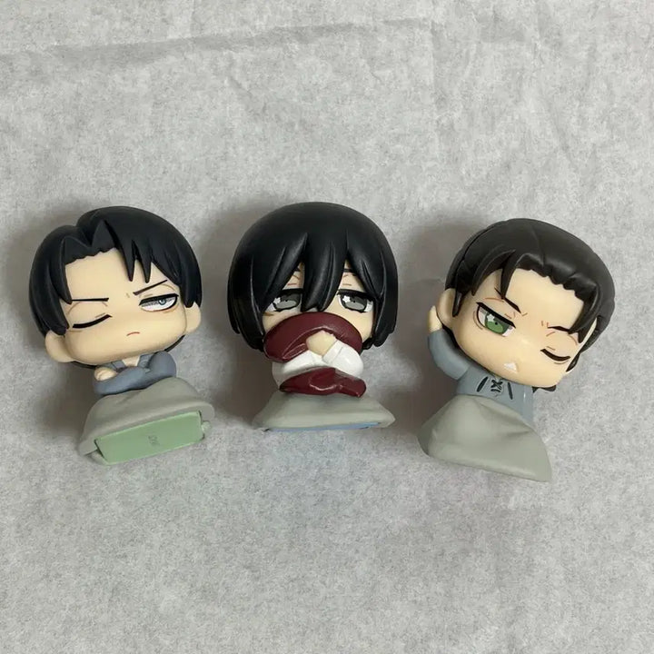 [BUNJANG] Attack on Titan Onemutan Levi Mikasa Eren Figure Bundle Set / 일괄) 진격의거인 오네무탄 리바이 미카사 에렌 피규어 가챠